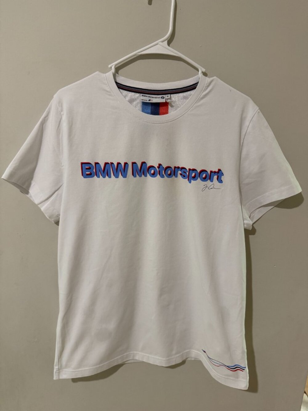 BMW Motorsport T-Shirt White Men's Medium M 3D Logo Blue Red Racing BMW M